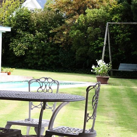 Camelot In Constantia Bed & Breakfast Cape Town Exterior foto