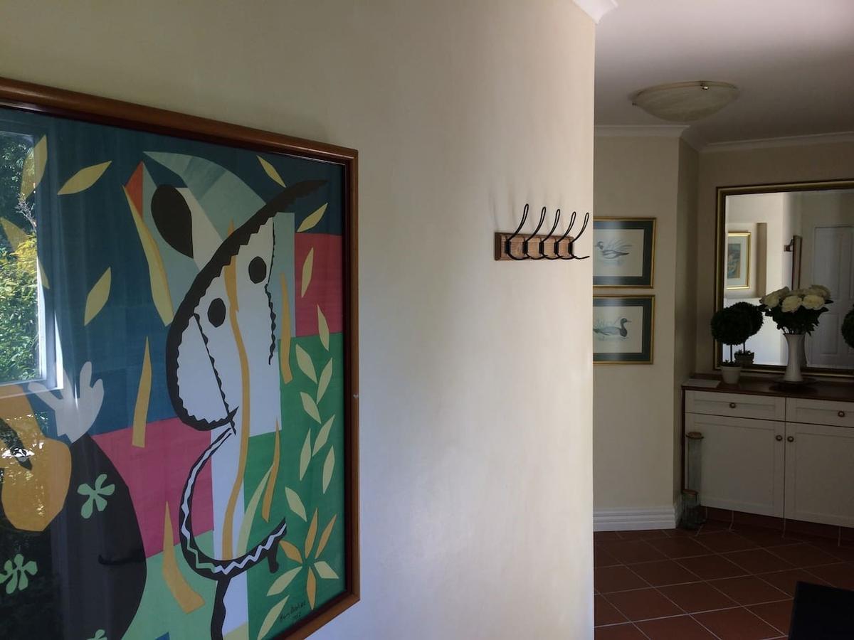 Camelot In Constantia Bed & Breakfast Cape Town Exterior foto